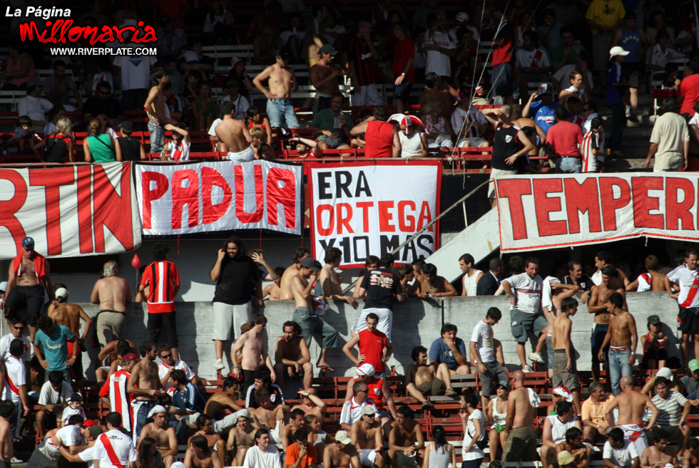 River Plate vs Colón Sta. Fé (CL 2009) 29